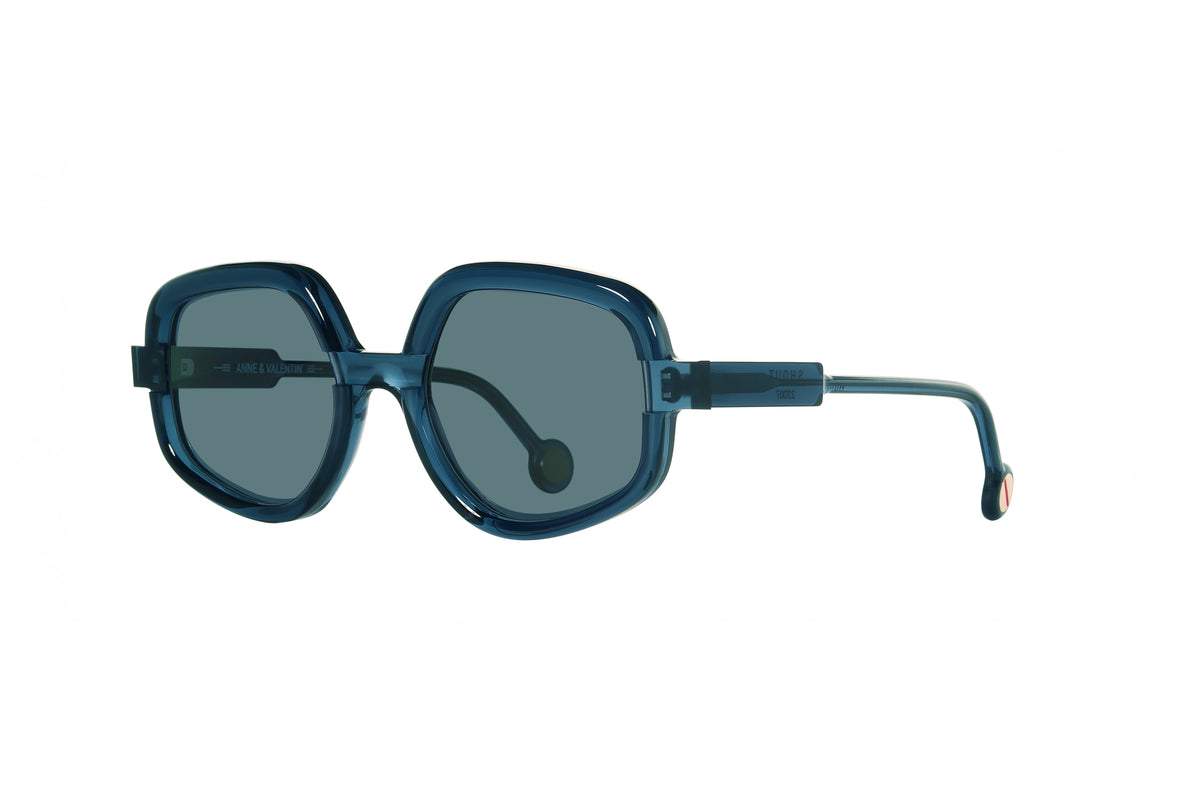 ANNE & VALENTIN SHOUT