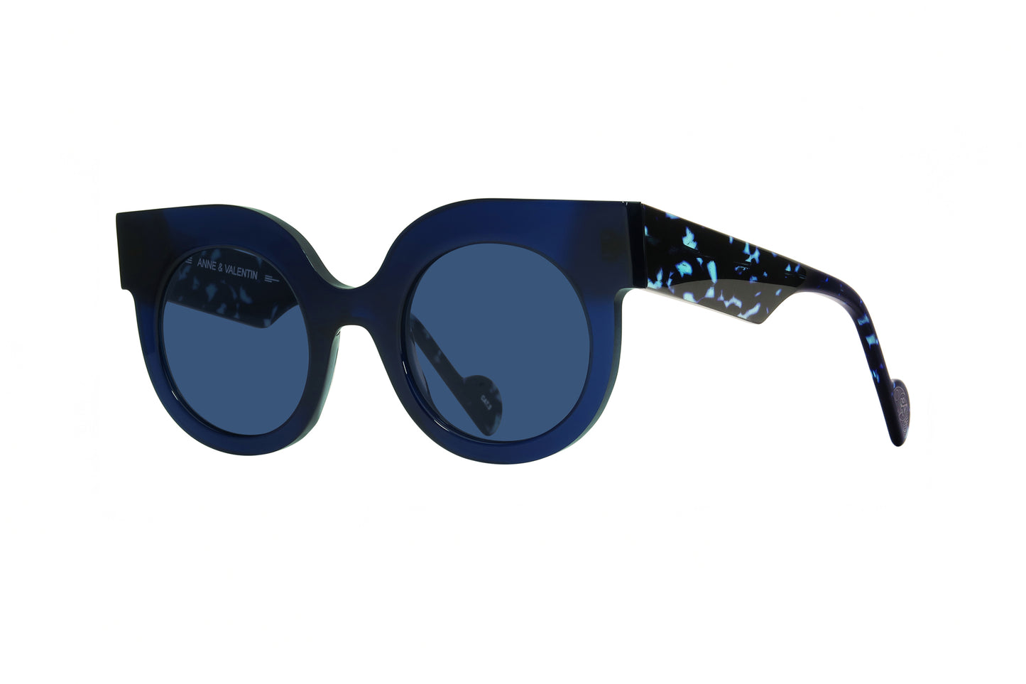 ANNE & VALENTIN SASKIA